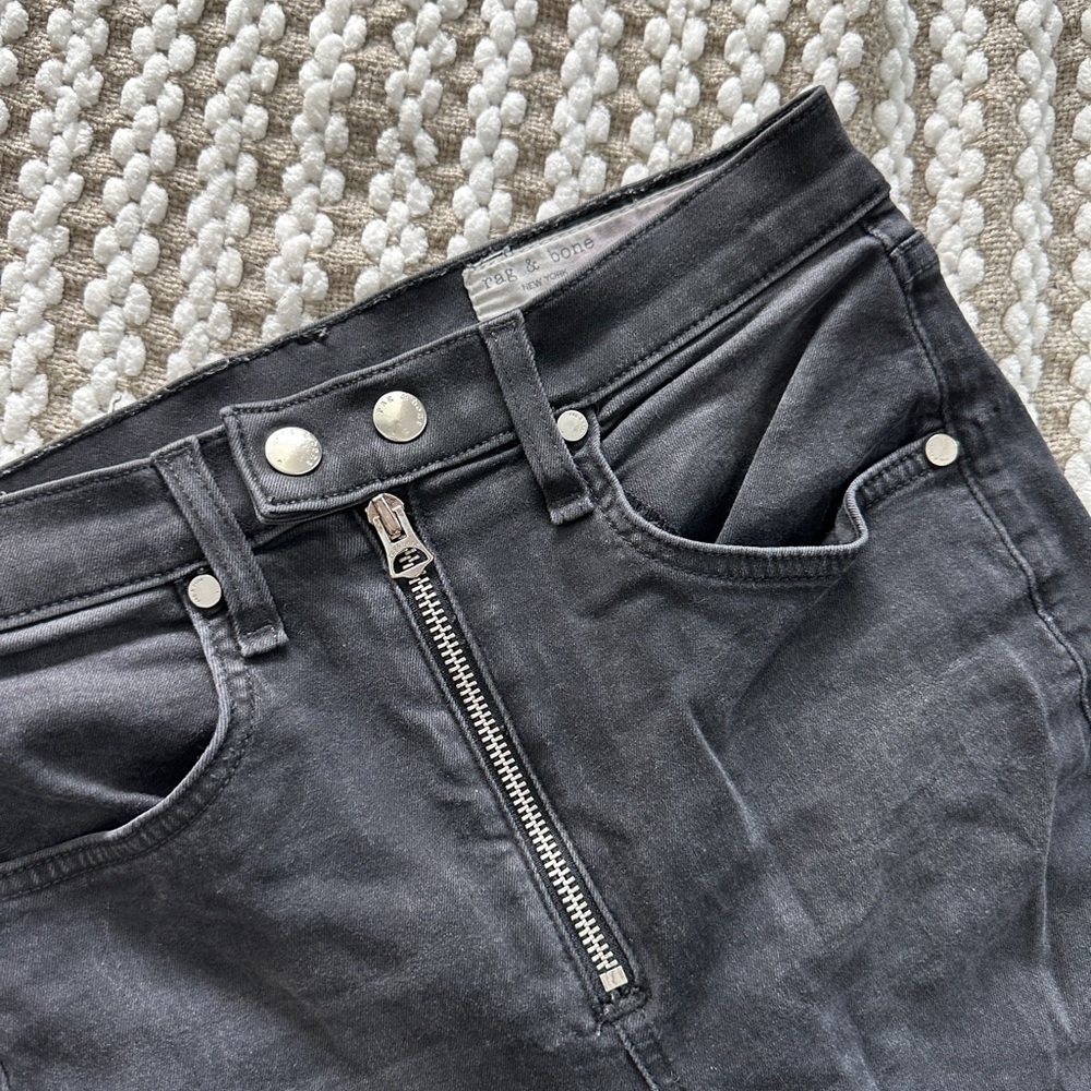 Rag and bone skinny jeans, size 26 preowned high waisted - Picture 2 of 7